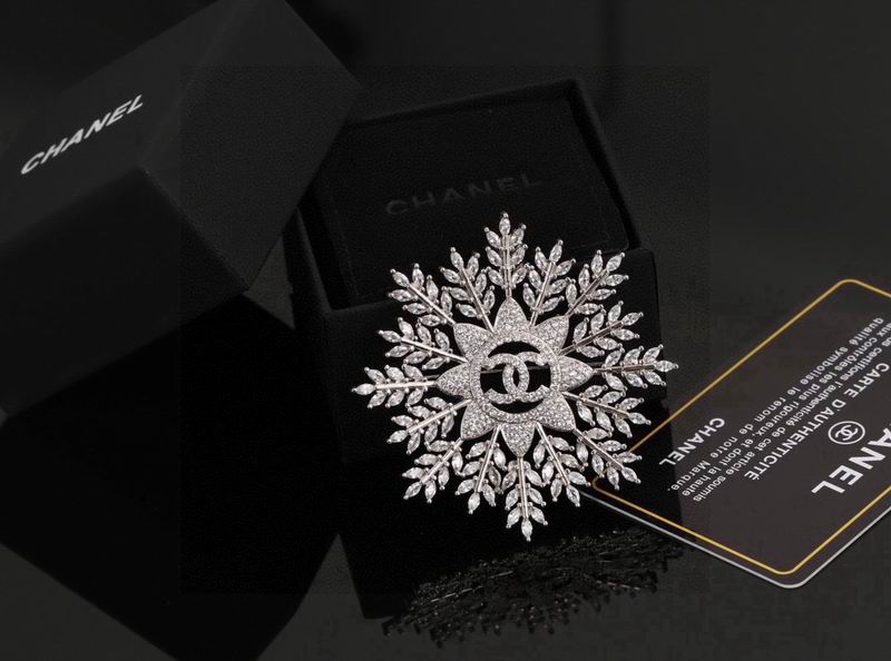 Chanel Brooch 07yxs14